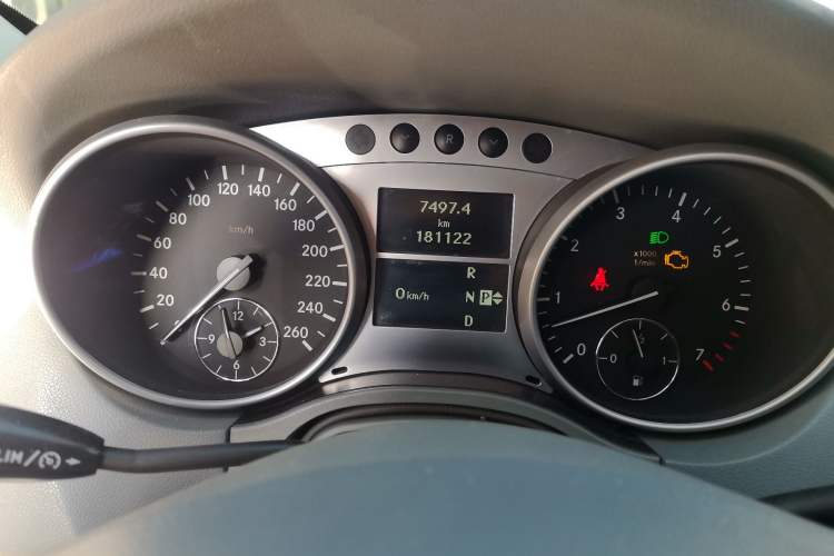 Used Mercedes-Benz M-Class 2010 ML 300 4MATIC