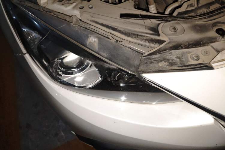 Used Mazda Mazda 3 Axela 2016 Sedan 1.5L Automatic Comfort Model
