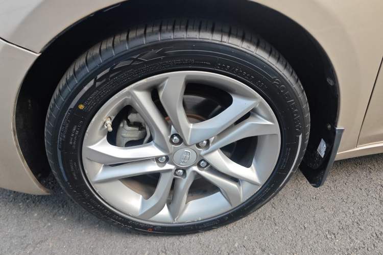Used Geely Auto Emgrand GL 2017 1.3T DCT Luxury Model Left Front Wheel Hub