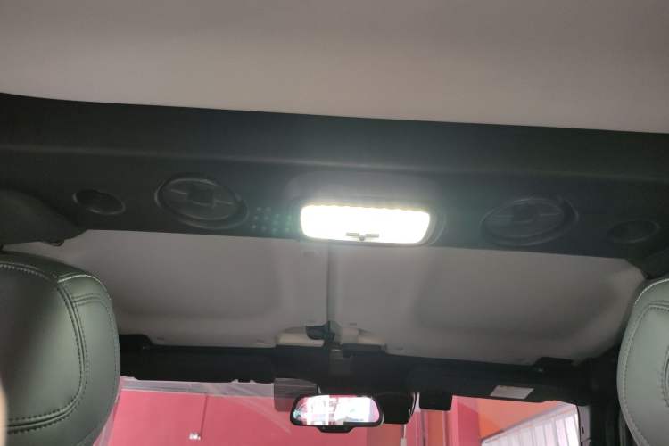 Used BAIC Off-Road BJ40 2019 2.3T Automatic Four-Wheel Drive Ring the Tower Champion Edition China VI Headliner