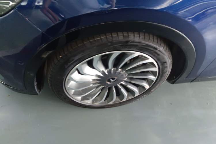 Used VOYAH FREE 2021 Four-Wheel Drive Standard Range-Extended Exclusive Luxury Package
