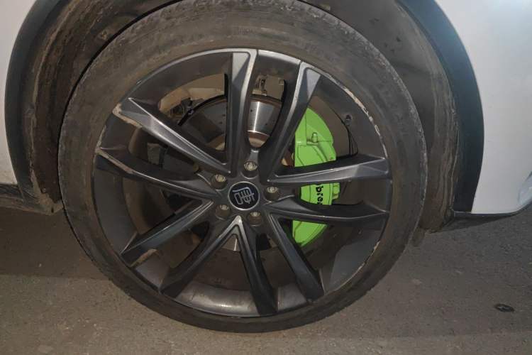 Used BYD Tang New Energy 2019 EV600D Four-Wheel Drive Smart Connectivity Leading Model Right Front Wheel Hub