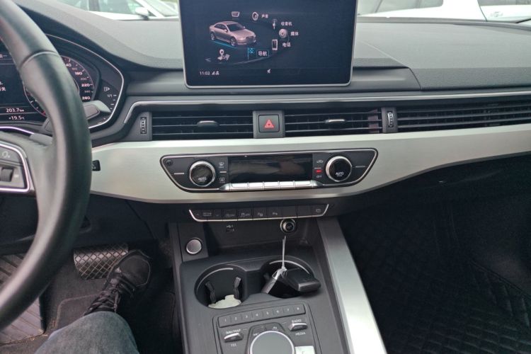 Used Audi A4L 2019 40 TFSI Fashion Edition China VI Emission Standard
