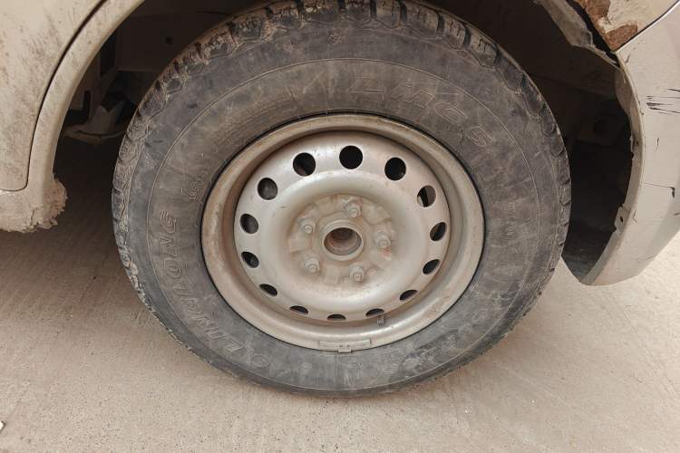 Used CHANGAN KAICHENG Star 9 2015 1.5L Base Version 4G15S Right Front Wheel Hub