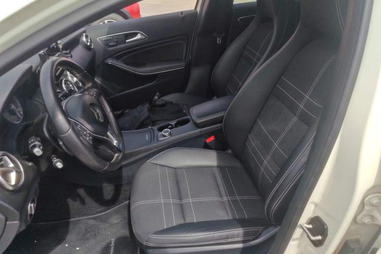 Used Mercedes-Benz A-Class 2015 A 200 Fashion Model
