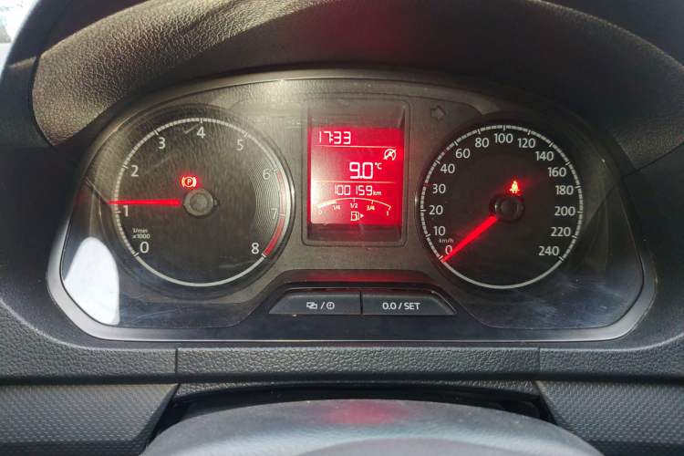 Used Jetta VA3 2021 1.5L Manual Entry-Level Version Odometer Close Up