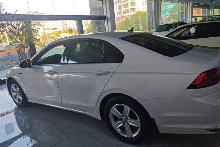 Used Volkswagen Lamando 2021 230TSI DSG Fashion Edition
