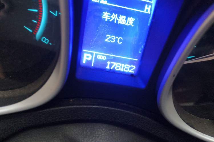 Used GAC Trumpchi GS5 2012 2.0L Automatic Two-Wheel Drive Luxury Edition
