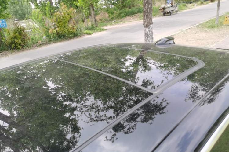 Used Hongqi H5 2025 1.5T DCT Qiyun 500 000th Unit Commemorative Edition Roof