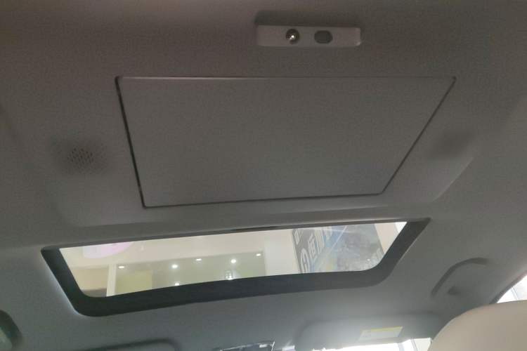 Used Dongfeng eπ eπ008 2024 636Max All-Electric Version 6 Seats
