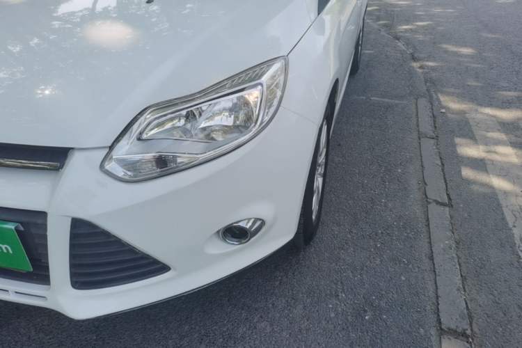 Used Ford Focus 2012 Hatchback 1.6L Manual Comfort Model
