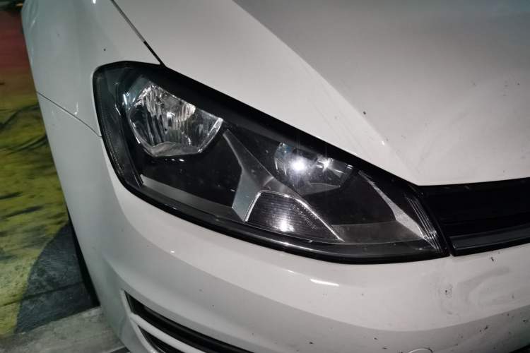 Used Volkswagen Golf 2016 230TSI Automatic Comfort Version Right Front Headlight