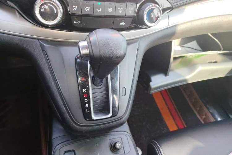 Used Honda CR-V 2016 2.0L two-wheel drive Urban Edition