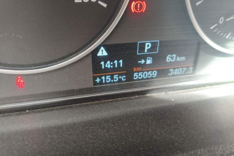 Used BMW 3 Series 2016 320Li Ambition Model Odometer Close Up