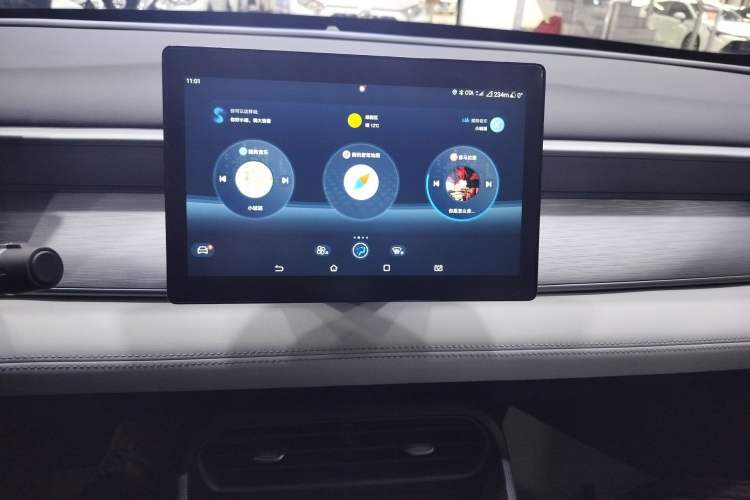 Used BYD Seal 05 DM-i 2025 DM-i Smart Drive 55KM Luxury Model Audio And AC Panel