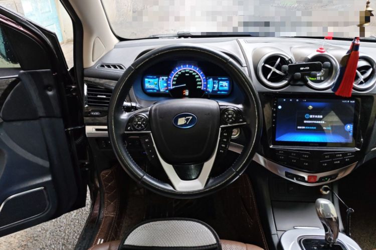 Used BYD S7 2016 2.0T Automatic Prestige Plus Steering Wheel