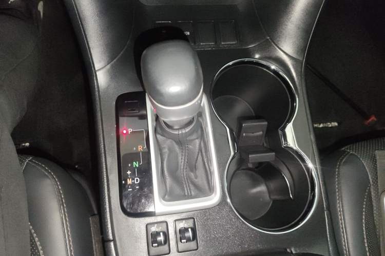 Used Toyota Highlander 2021 2.0T Two-Wheel Drive Luxury Edition 7 Seats
