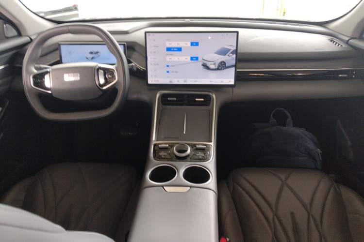 Used Geely Galaxy L6 2025 EM-i 140km Starship Edition Center Console