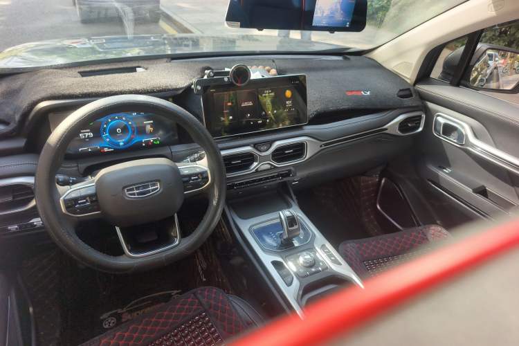 Used Geely Auto Haoyue 2020 1.8TD DCT Flagship 7-Seater
