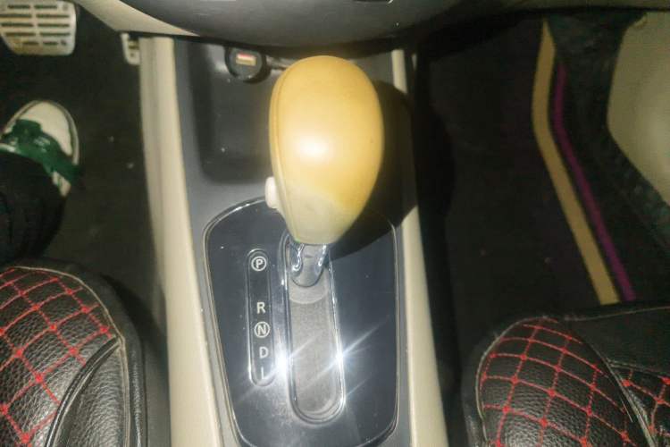 Used Nissan Tiida 2011 1.6L CVT Comfort Model Gear Lever