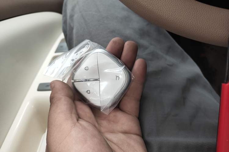 Used Wuling Hongguang MINIEV 2025 Four-Door Version Zhenxiang+ Edition Interior 1