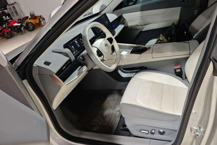 Used Dongfeng eπ eπ007 2024 Pure Electric 540 All-Wheel Drive Max Edition Left Front Seat