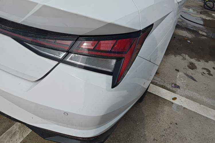 Used Hyundai Elantra 2022 1.5L CVT LUX Prestige Edition Right Rear Taillight