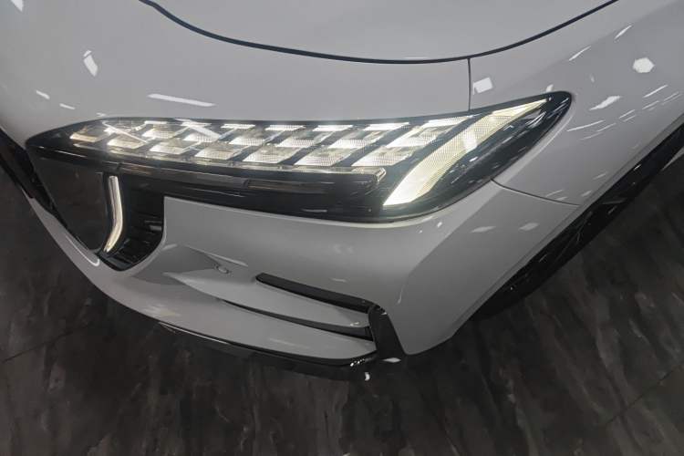 Used Hongqi H6 2024 2.0T ZhiMei Edition Left Front Headlight