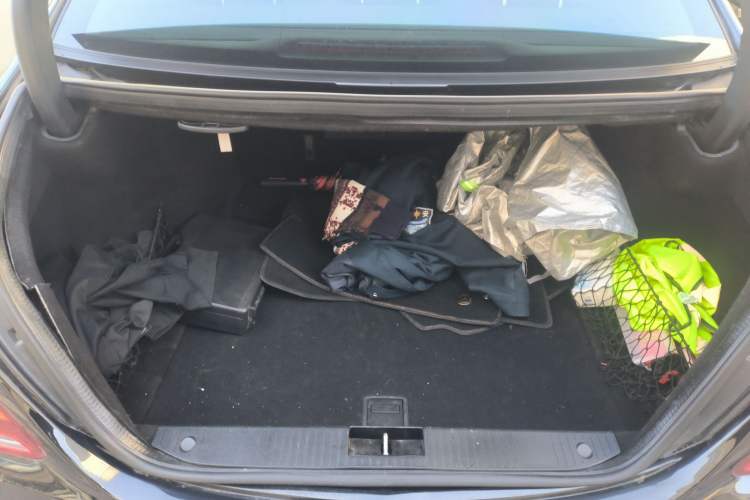 Used Mercedes-Benz S-Class 2010 S 350 L Luxury Model
