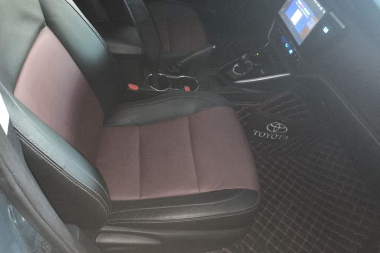 Used Toyota Corolla 2018 Dual-Engine 1.8L E-CVT Smart Edition