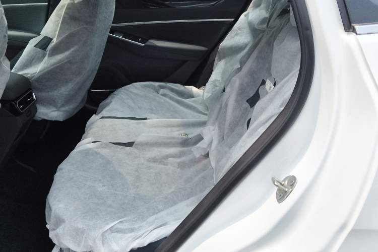 Used Geely Auto Emgrand X7 Sport 2026 Model 1.5TD Aspirational Left Rear Seat