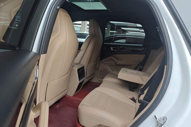 Used Porsche Cayenne E-Hybrid 2021 Cayenne E-Hybrid 2.0T Left Rear Seat