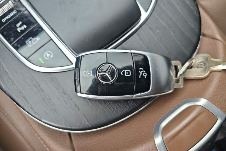 Used Mercedes-Benz E-Class 2023 E 260 L
