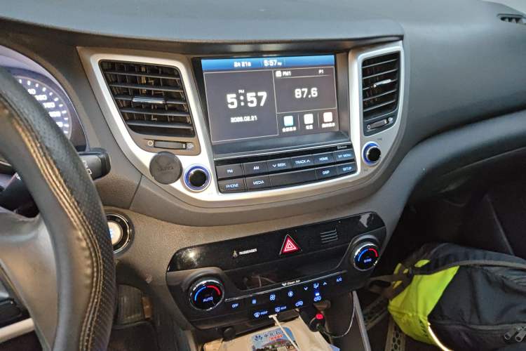 Used Hyundai Tucson 2015 1.6T Dual-Clutch Two-Wheel-Drive Smart Model