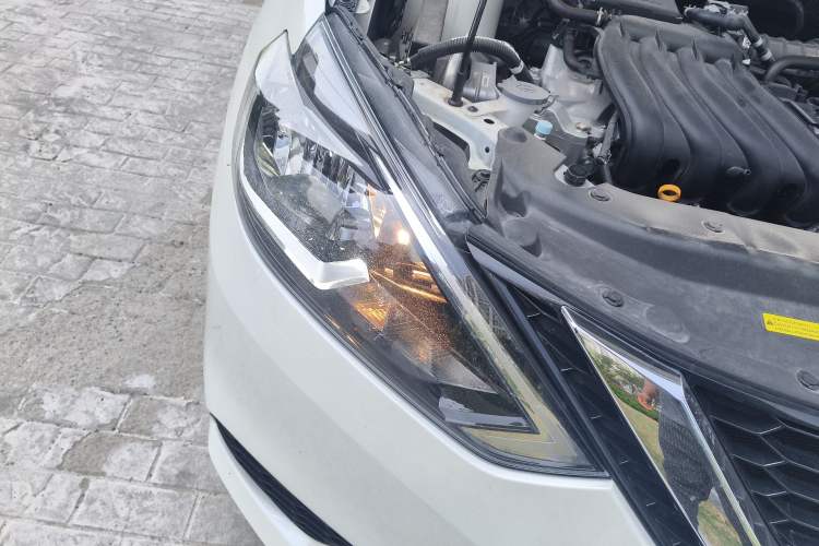 Used Nissan Sylphy 2024 Revised Version Classic 1.6XE CVT Comfort Edition Right Front Headlight