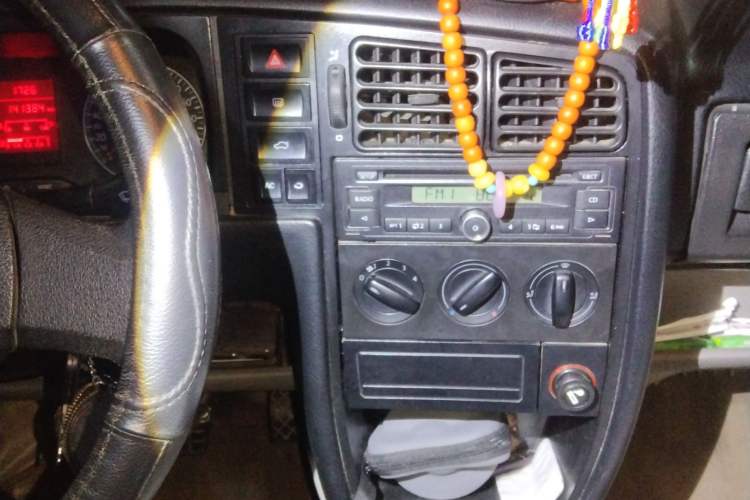 Used Volkswagen Jetta 2010 1.6L Partner