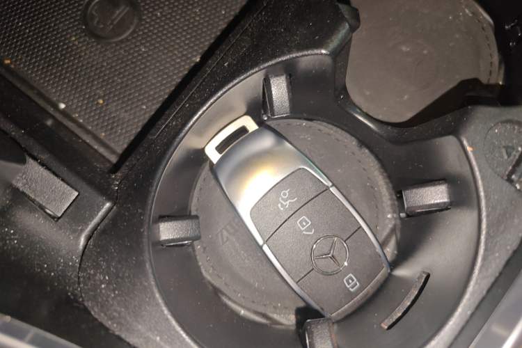 Used Mercedes-Benz GLC 2022 Refreshed GLC 300 L 4MATIC Dynamic Edition Prestige Version Vehicle Key