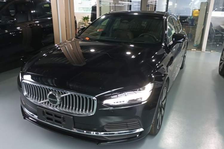 Used Volvo S90 New Energy 2025 Plug-in Hybrid Four-Wheel Drive Long-Range Luxury Smart Edition