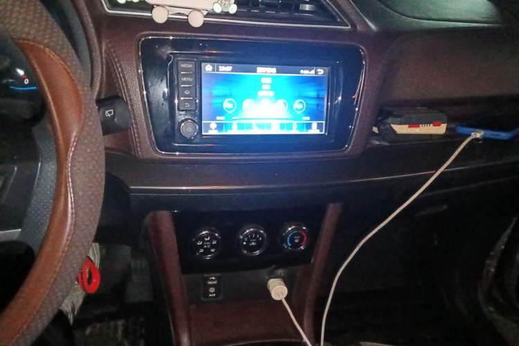 Used Venucia M50V 2017 1.6L XL CVT Luxury Edition