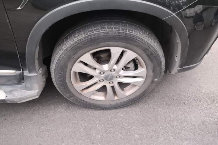 Used Haval H6 2015 Upgraded Model 1.5T Manual Two-Wheel Drive Elite Version
