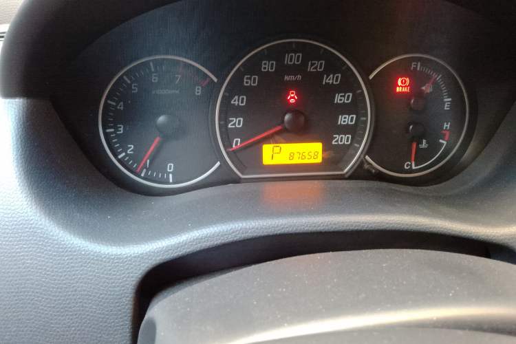 Used Suzuki Swift 2016 1.5L Automatic Fashionable Coolplay Edition
