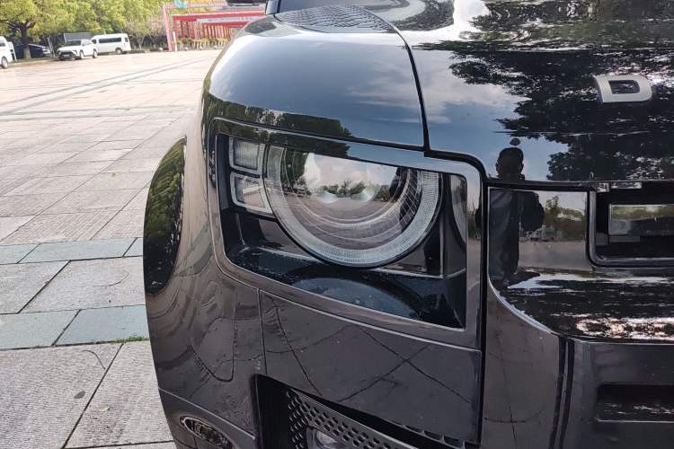 Used Land Rover Defender 2023 Facelifted 110 3.0T P400 X-DYNAMIC HSE Right Front Headlight