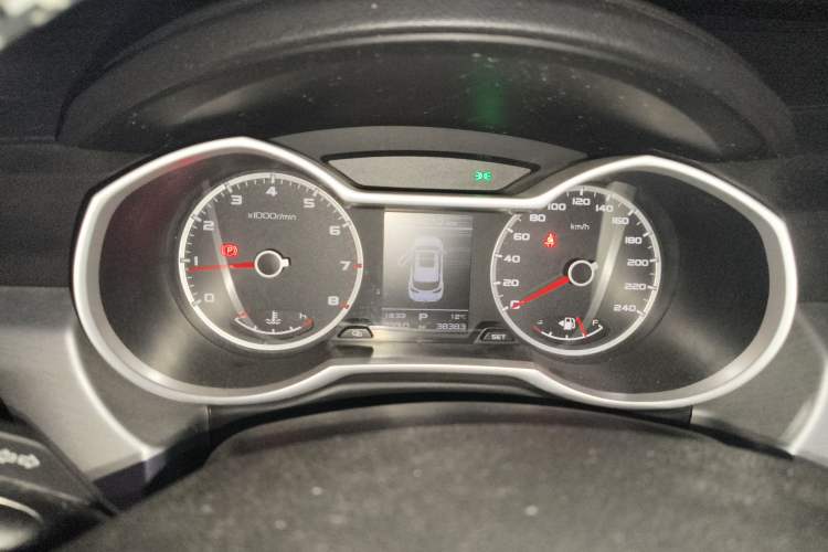 Used Geely Auto Emgrand X7 Sport 2016 1.8TD Automatic ZhiShang Model
