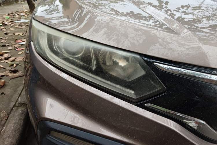 Used Honda XR-V 2017 1.8L EXi CVT Comfort Version Right Front Headlight