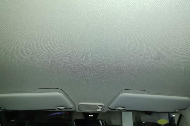 Used Wuling Hongguang MINIEV 2021 Macaron Fashion Model Lithium Iron Phosphate Headliner