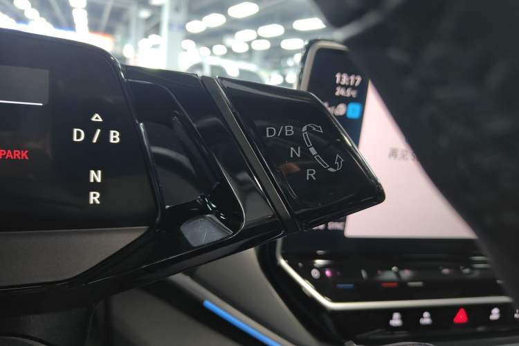 Used Volkswagen ID.4 CROZZ 2022 Long-Range Lite PRO Edition
