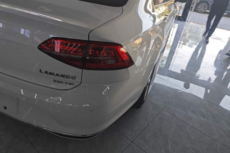 Used Volkswagen Lamando 2021 230TSI DSG Fashion Edition
