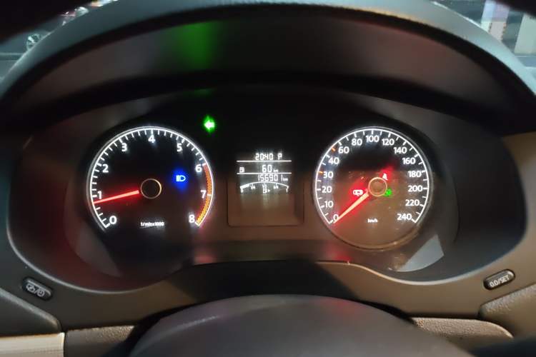 Used Volkswagen Sagitar 2014 Revised Version 1.6L Automatic Comfort Edition Instrument Cluster