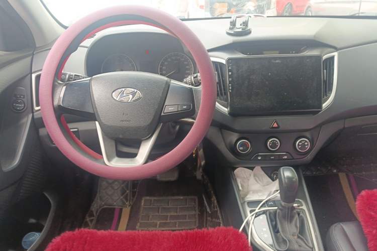 Used Hyundai ix25 2015 1.6L Automatic Two-Wheel Drive Fashionable GS Model
