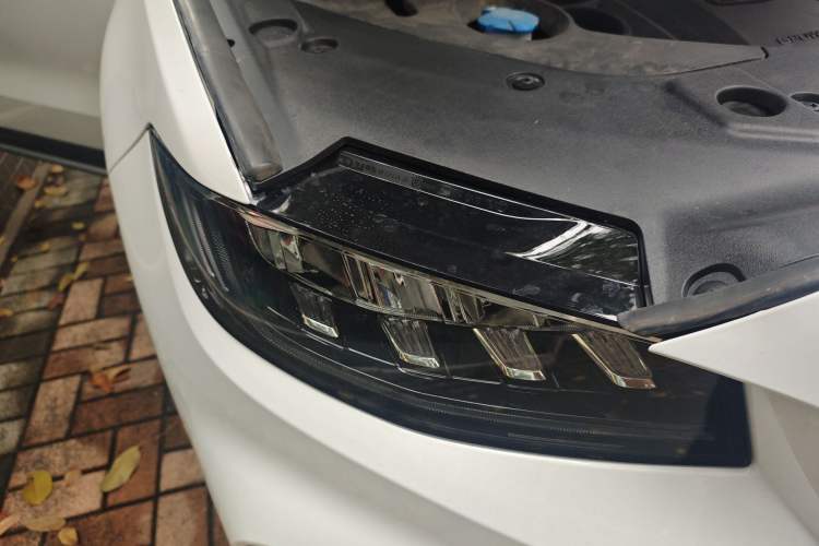 Used Geely Auto Emgrand X7 Sport 2020 1.8TD DCT Smart PRO Right Front Headlight